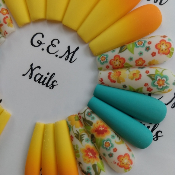 Press on nails (long coffin) - Picture 2 of 3